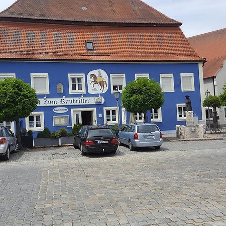 Pension "Zum Raubritter" Langquaid Экстерьер фото