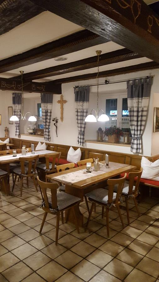 Pension "Zum Raubritter" Langquaid Экстерьер фото