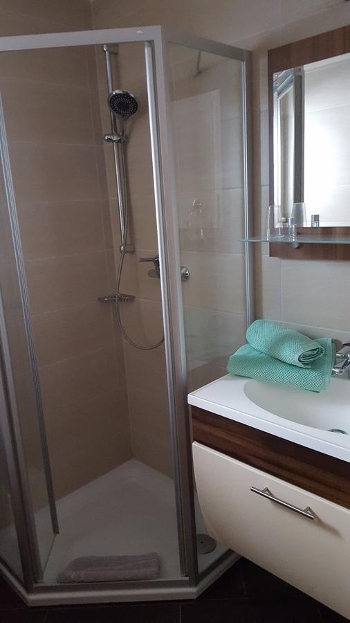 Pension "Zum Raubritter" Langquaid Экстерьер фото